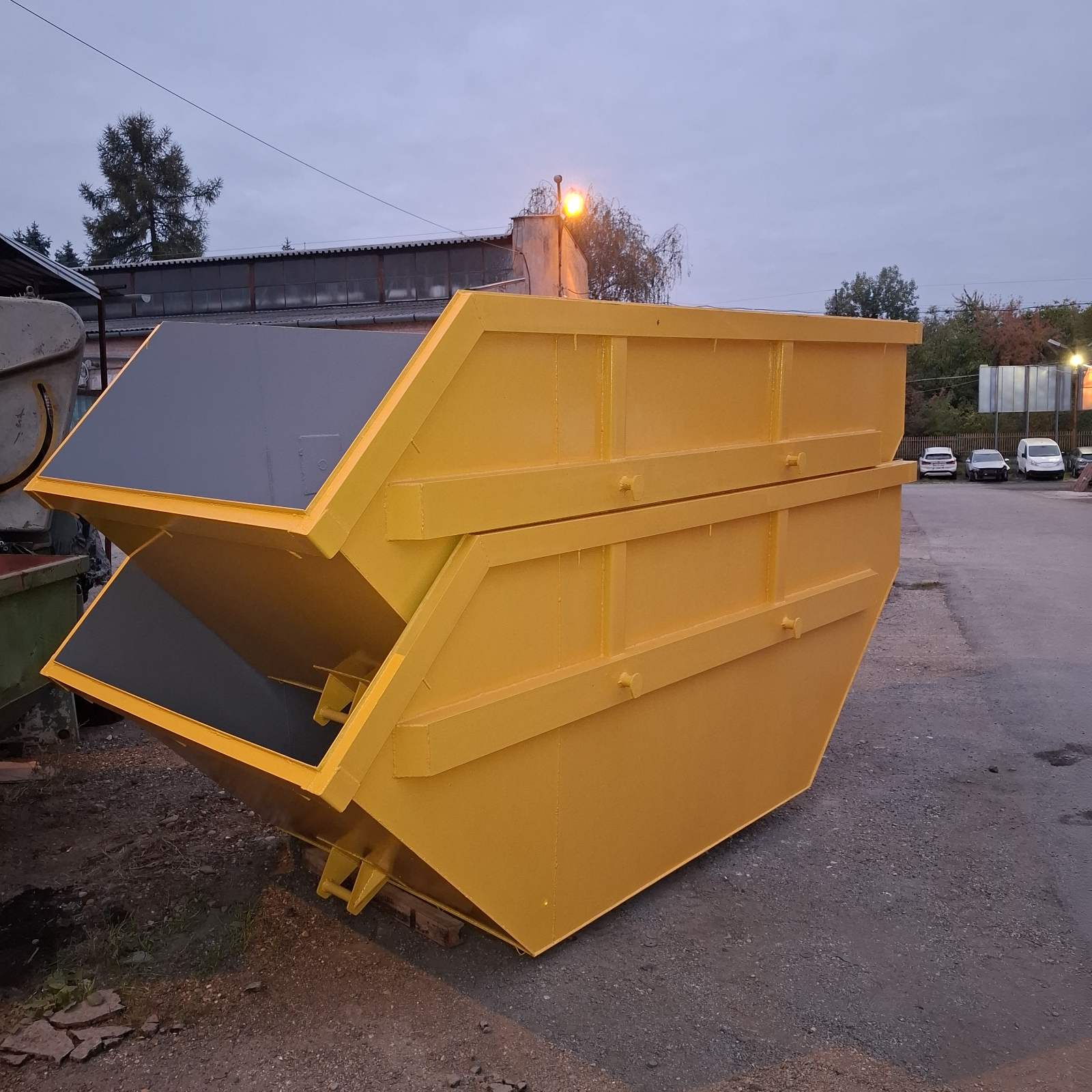 PEMOR saját gyártású láncos acél konténer – 4. kép